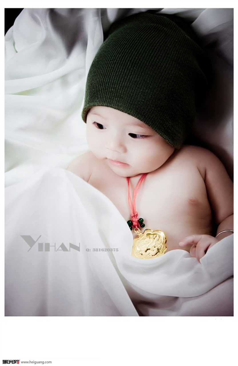 点击大图看下一张：琢磨不透 儿童摄影