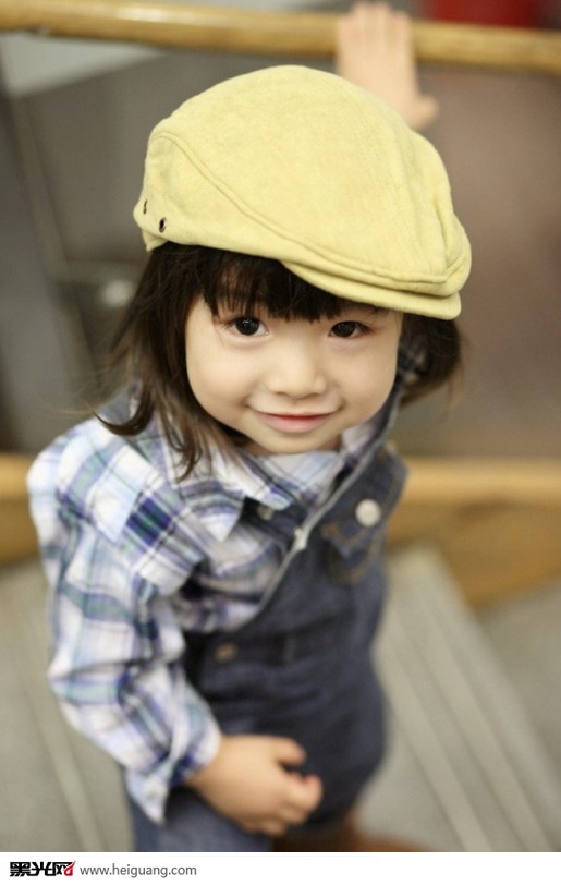 点击大图看下一张：劳动快乐 萝莉至上 儿童摄影