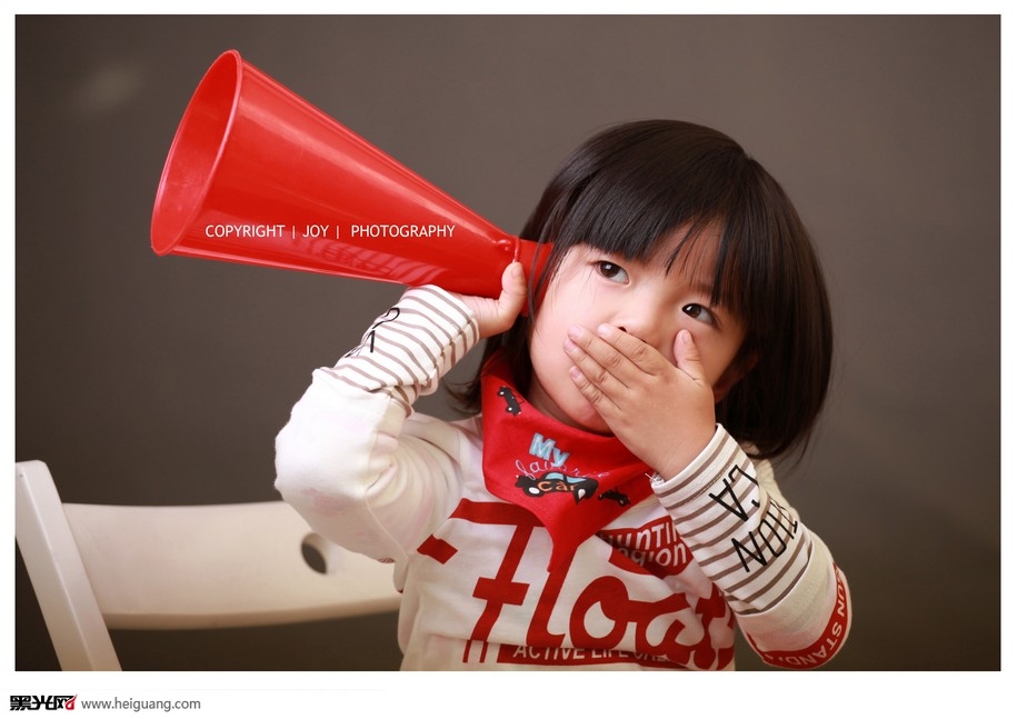 点击大图看下一张：小喇叭 儿童摄影