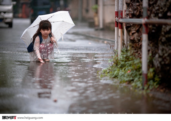 点击大图看下一张：夏雨の萝莉 儿童摄影