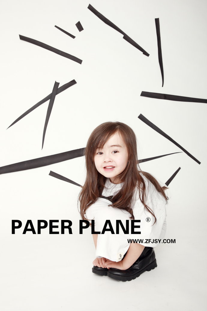 点击大图看下一张：PAPER PLANE Personality 儿童摄影