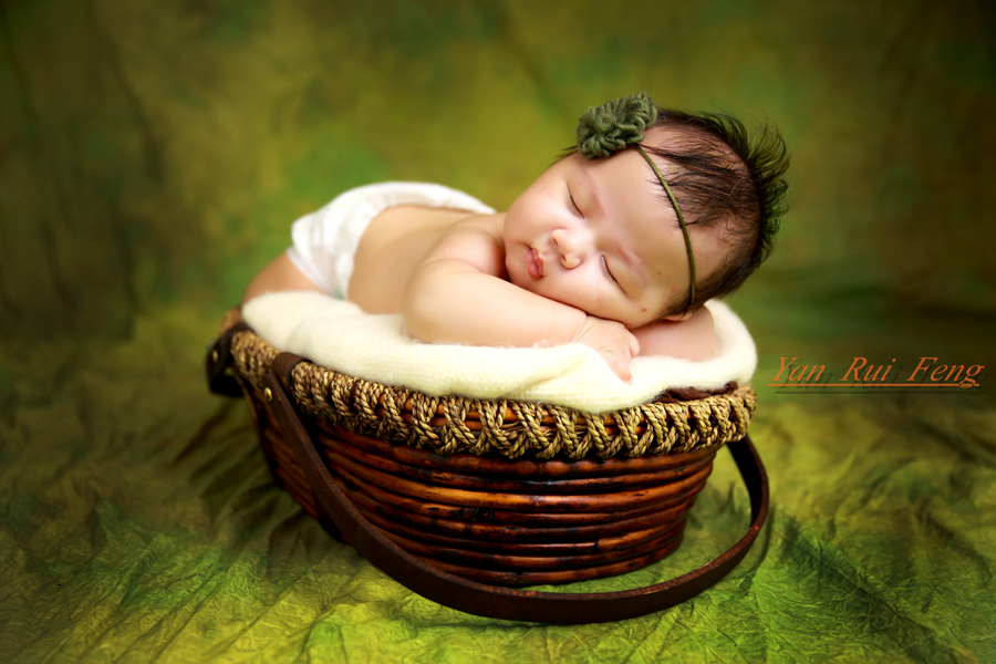 点击大图看下一张：睡梦中的天使 儿童摄影