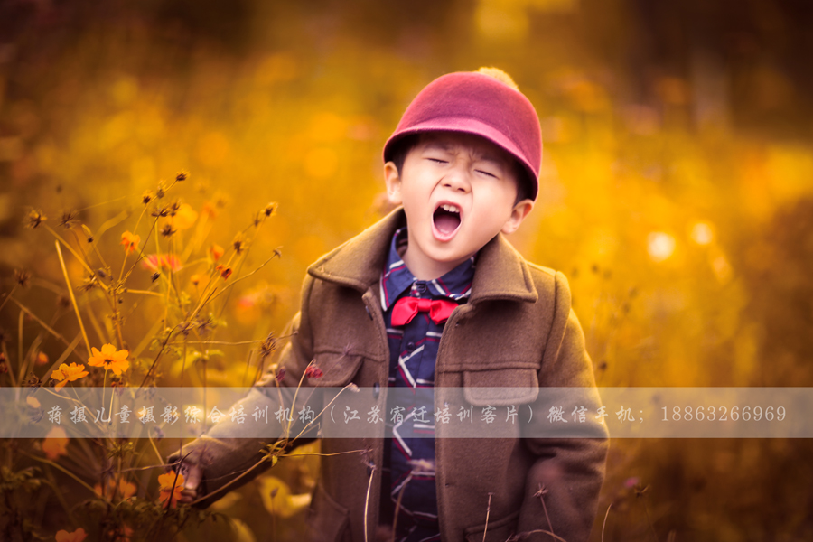 点击大图看下一张：Rustling autumn wind(二) 儿童摄影
