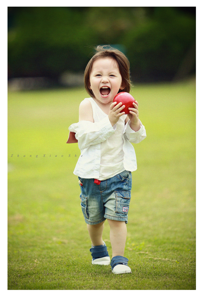 点击大图看下一张：真正的快乐 儿童摄影