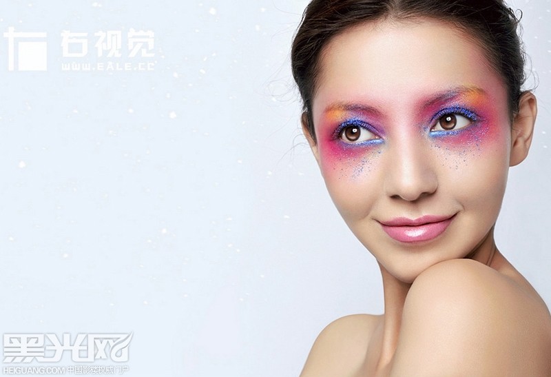 点击大图看下一张：新年的彩色幻想 化妆造型