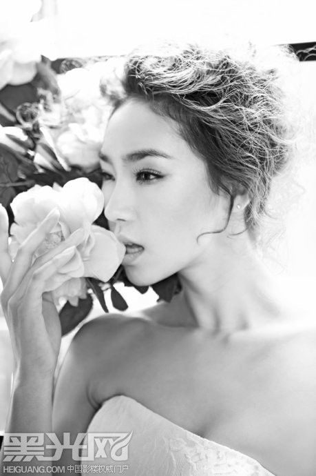 点击大图看下一张:淡然,静待花开 化妆造型