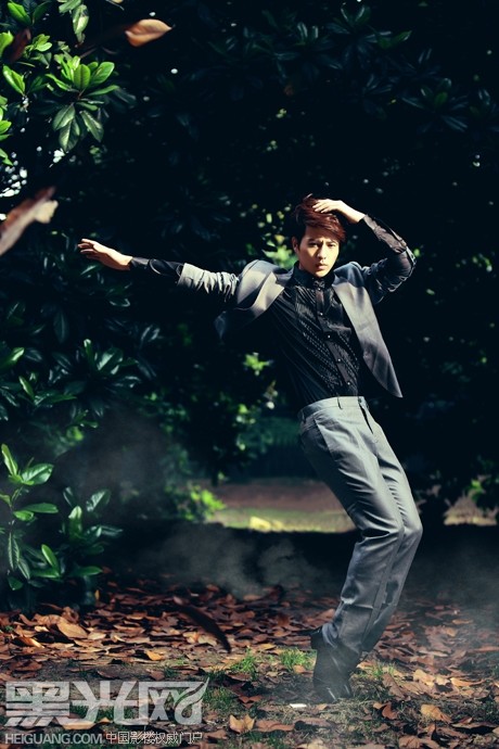 点击大图看下一张:迷情森林 化妆造型