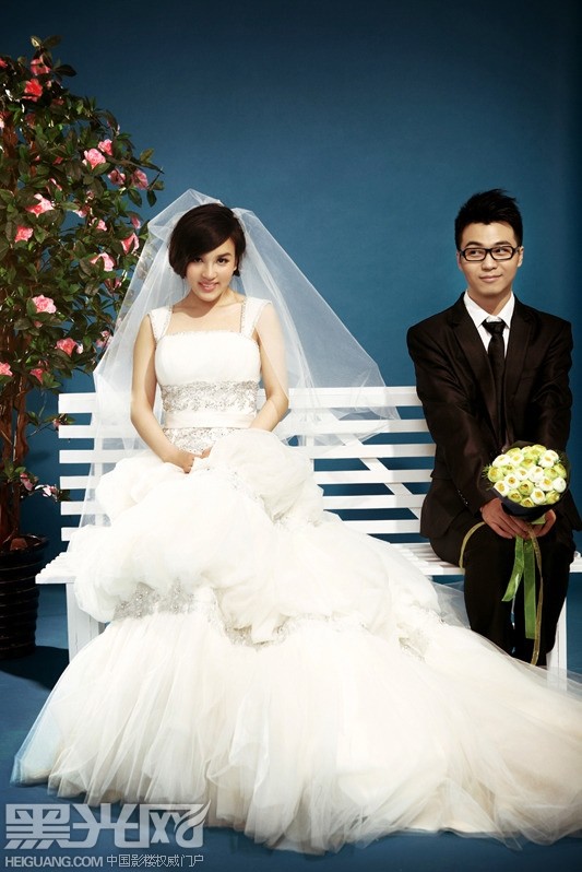 点击大图看下一张：韩国时尚新娘 数码后期