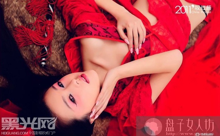 点击大图看下一张:叹红颜 数码后期