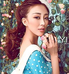 花香
	
		作者：易隆