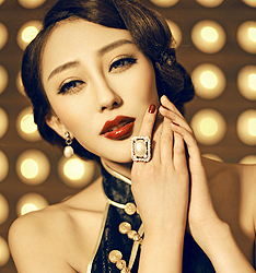 舞台秀
	
		作者：易隆