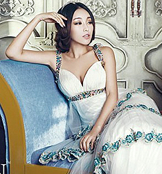 孔雀
	
		作者：谢安视觉摄影