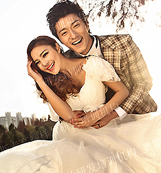 爱在斜阳
	
		作者：OSCAR