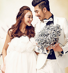 简爱
	
		作者：易隆