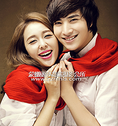 调皮个性室内婚纱照
	
		作者：蒙娜丽莎高端摄影会所