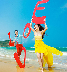 裙角飞扬
	
		作者：80印象馆