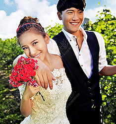 粉白冰淇淋
	
		作者：香草影堂