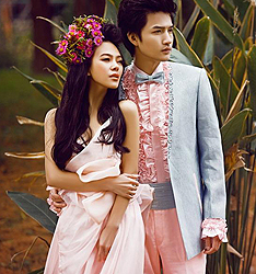 粉色恋人
	
		作者：金枝玉叶婚纱摄影