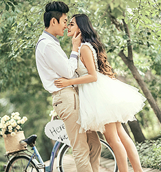 单车恋人
	
		作者：李霄鹏