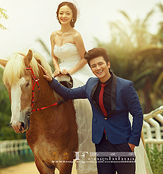 骑马情缘
	
		作者：冯世华
