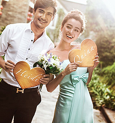 神秘花园
	
		作者：巴黎婚纱