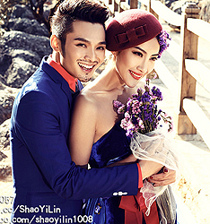 情系蓝月谷
	
		作者：邵奕霖