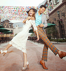 爱在小镇
	
		作者：翁SIR