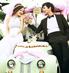 婚礼进行时
	
		作者：曹杰