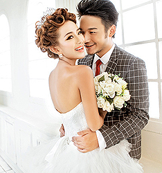 爱恋
	
		作者：吴智