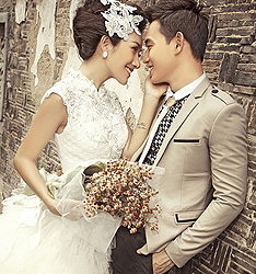 街头浪漫邂逅
	
		作者：吴文阁