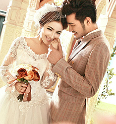 爱笑的眼睛
	
		作者：曹杰