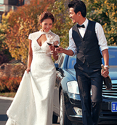 别样晚餐
	
		作者：苏雅