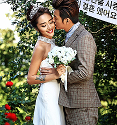 Is love you
	
		作者：吕纯