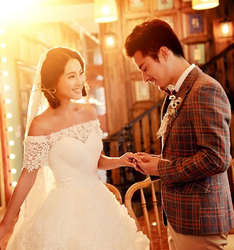 复古先生的婚礼仪式
	
		作者：拾花摄