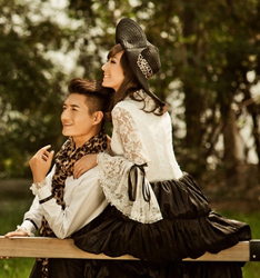 跑马场
	
		作者：阿学