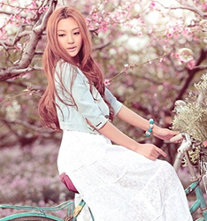 落花纷飞的时候
	
		作者：丁涛