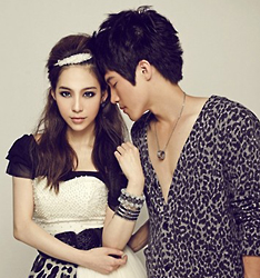 女王与骑士
	
		作者：金阳