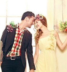 窗园春色
	
		作者：杨阳