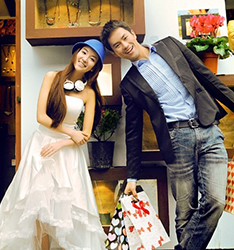 沐浴在阳光下的爱
	
		作者：成都古摄影