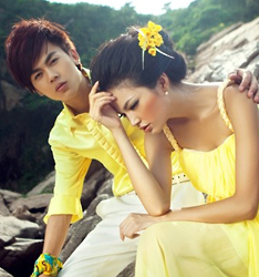 裙角飞扬
	
		作者：郑勇