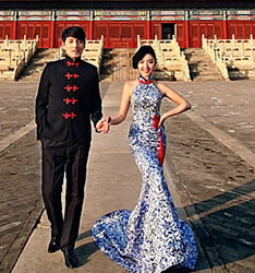 红色初妆融醉青花瓷
	
		作者：曲洋摄影