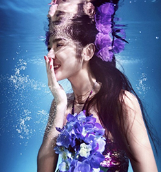 水下婚纱
	
		作者：候闻波 王勇