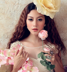 MISS COCO
	
		作者：李炎郡