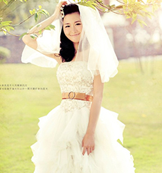 光
	
		作者：拾花摄