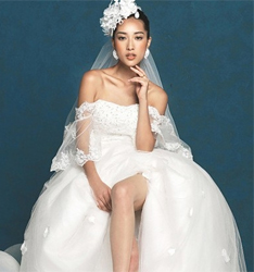 花环夫人
	
		作者：木炎