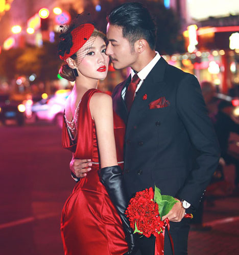 夜光恋人
	
		作者：肖厚志