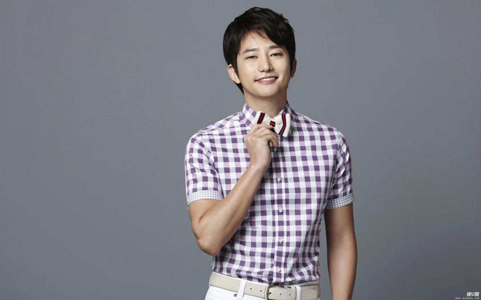 点击大图看下一张：朴施厚好看的背景图18