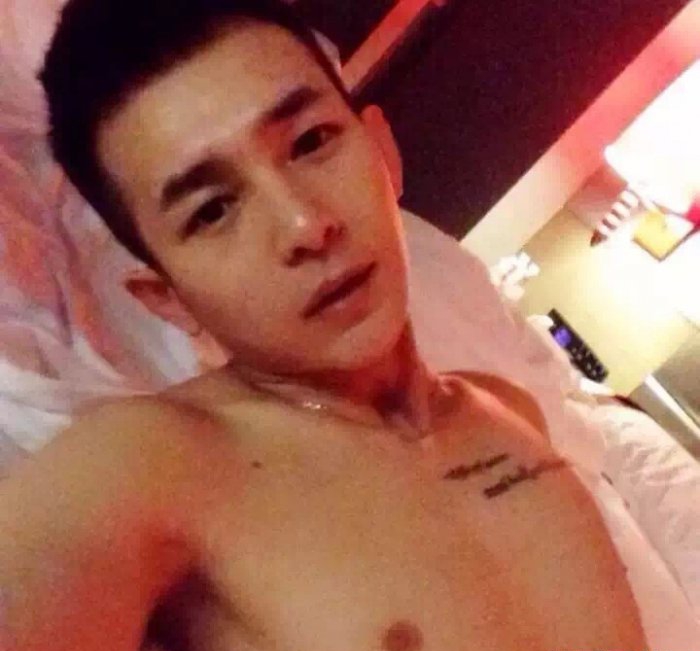 点击大图看下一张：小鲜肉帅哥图片