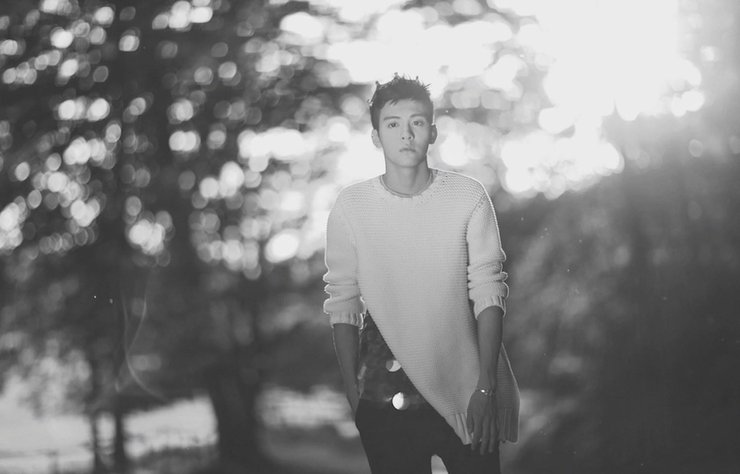 点击大图看下一张：曾舜晞写真致活力青春