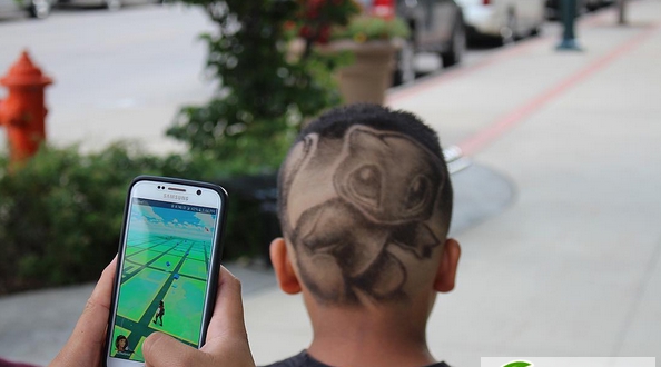 点击大图看下一张：PokemonGo梦幻雕刻发型 Mew雕刻纹身发型